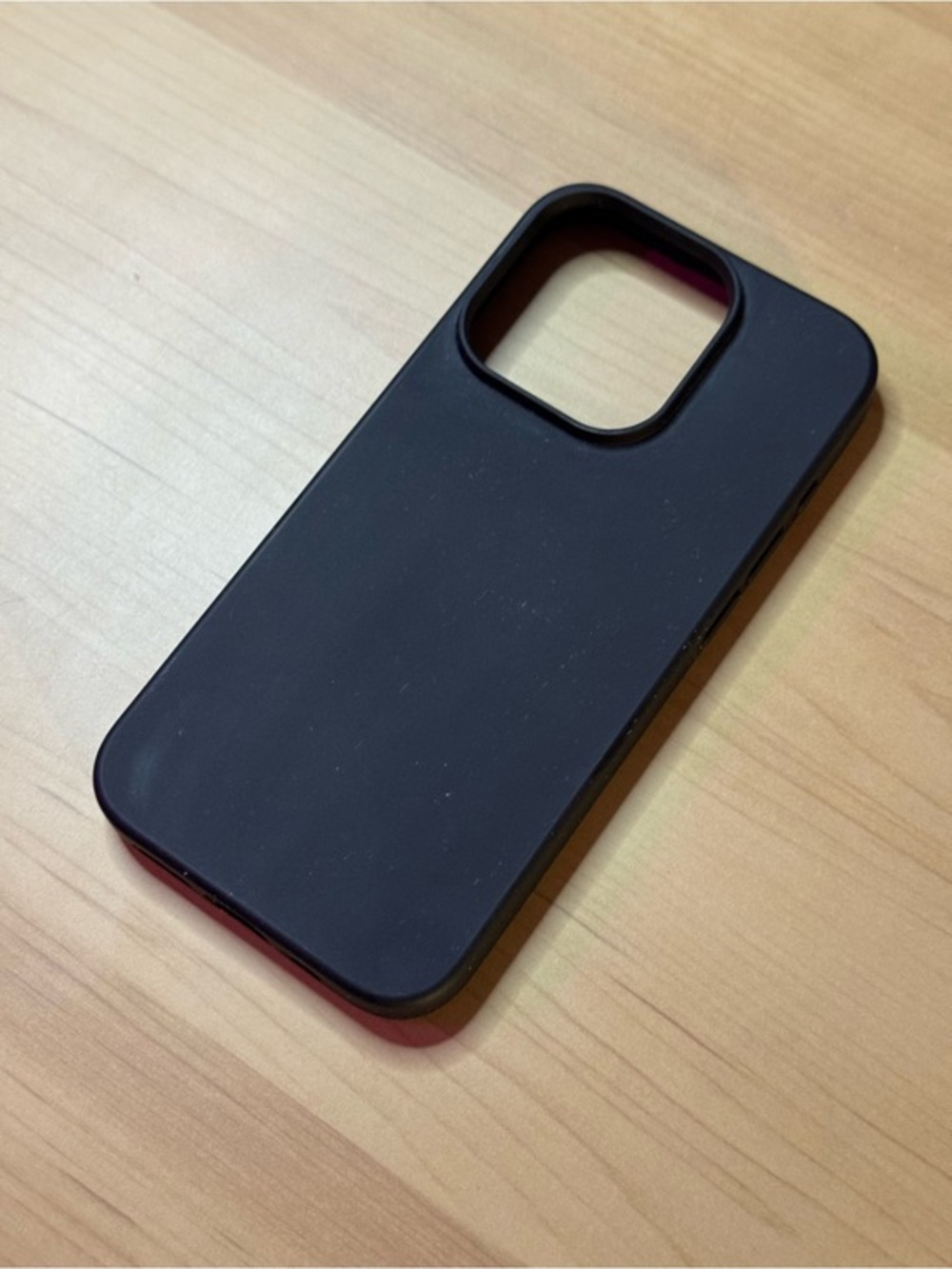 Black Phone Case for iPhone 15 Pro - Slim Protective Cover